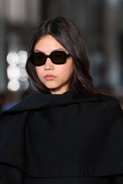 Look 99